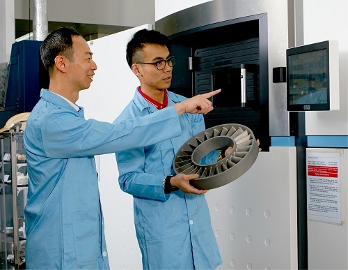 Powder-bed Additive Manufacturing Processes for Complex Functional Metallic Components
