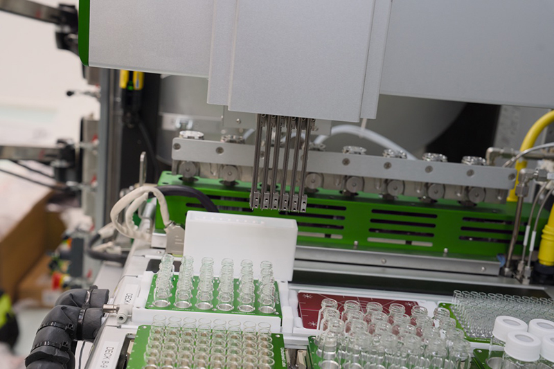 Septum piercing heated needles