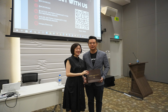 This is the image /images/65astargraduateacademyagalibraries/aga/dsc00295e36d78b3c4f548f18828d0d9bf057cf5.tmb-rs560.webp?Culture=en&sfvrsn=e58eb77a_1