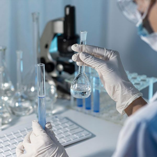 home-about-scholarships-image2