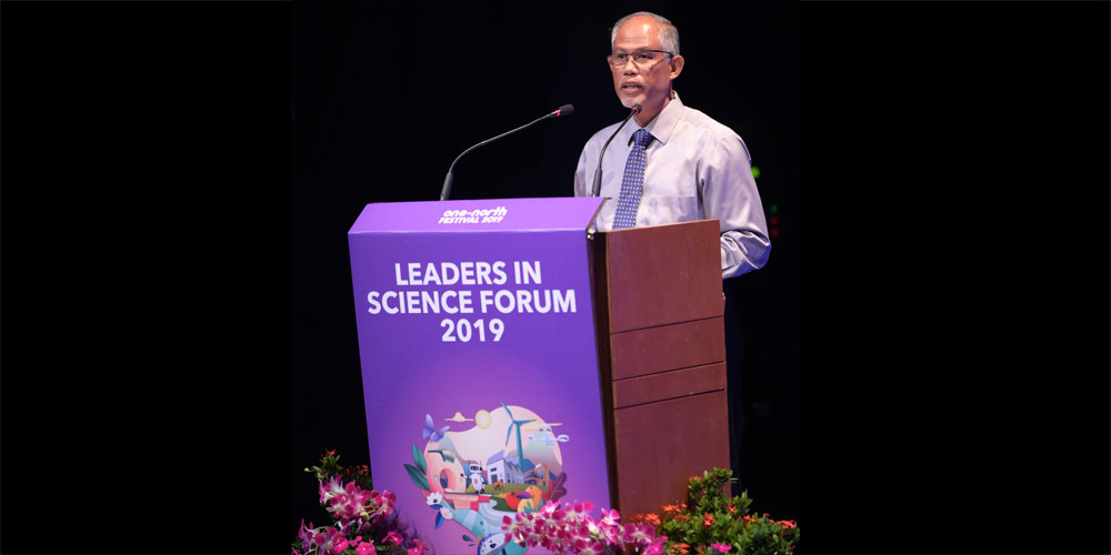 Mr Masagos Zulkifli speaking at Leaders in Science forum