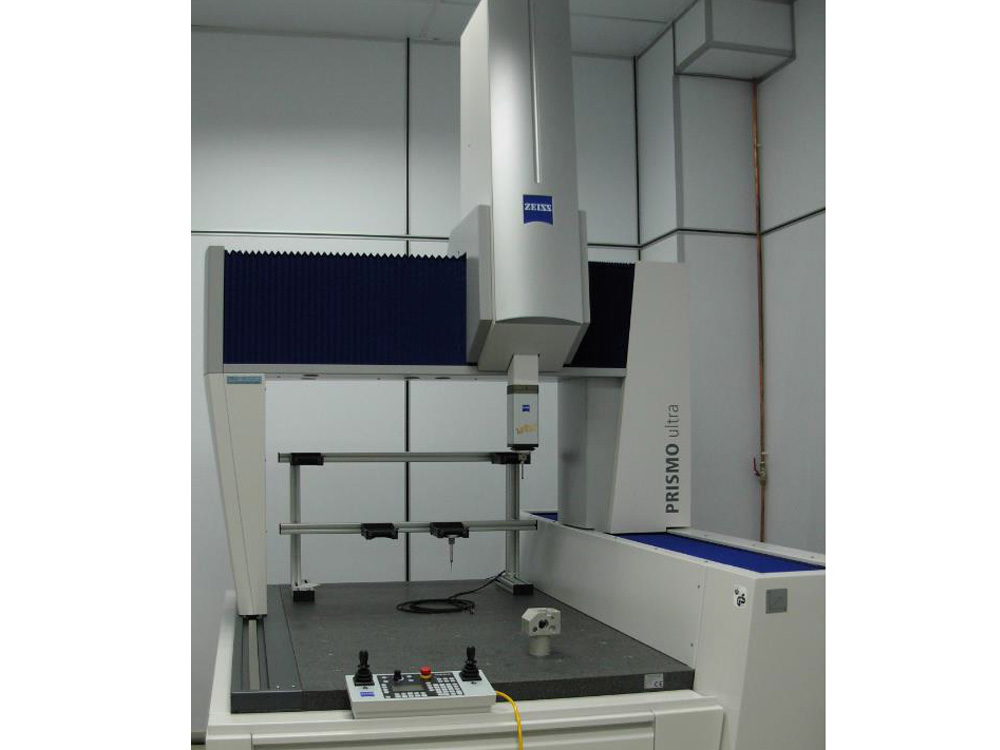 coordinate-measuring-machine