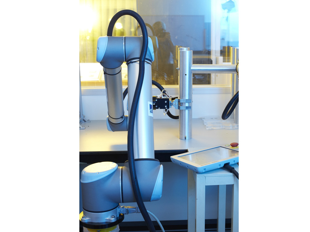 industry-robot-arm industry-robot-arm