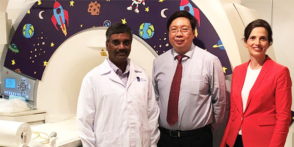Dr S. Sendhil Velan, Associate Professor Teoh Yee Leong and Dr Eveline Bruinstroop