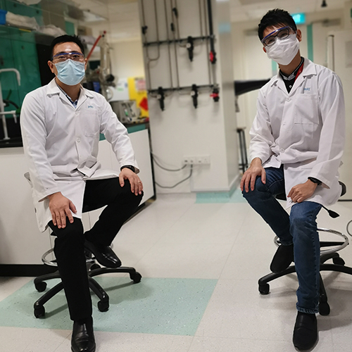 Team lead Dr Li Zibiao (left) and senior specialist Jayven Yeo (right)