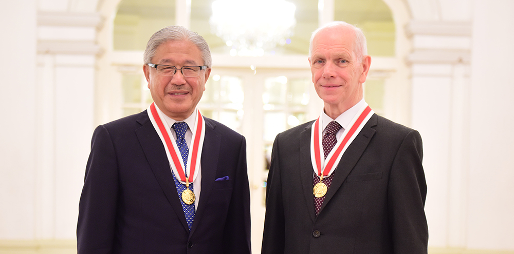 Singapore Confers Honorary Citizen Award on Professor Victor J. Dzau and Professor Sir John O'Reilly