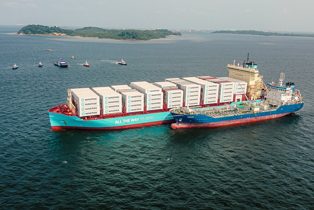 World’s first ship-to-containership methanol bunkering operation