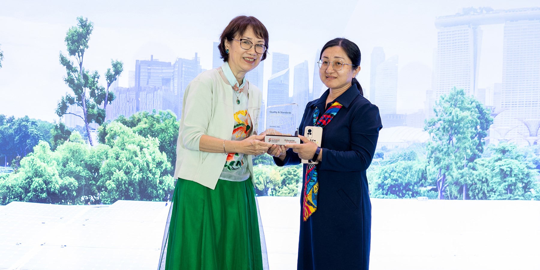 [Thumnail] SAC Commendation Award - Dr Zeng Yan