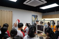 Students touring the Material Lab and learning about Sustainable Materials.